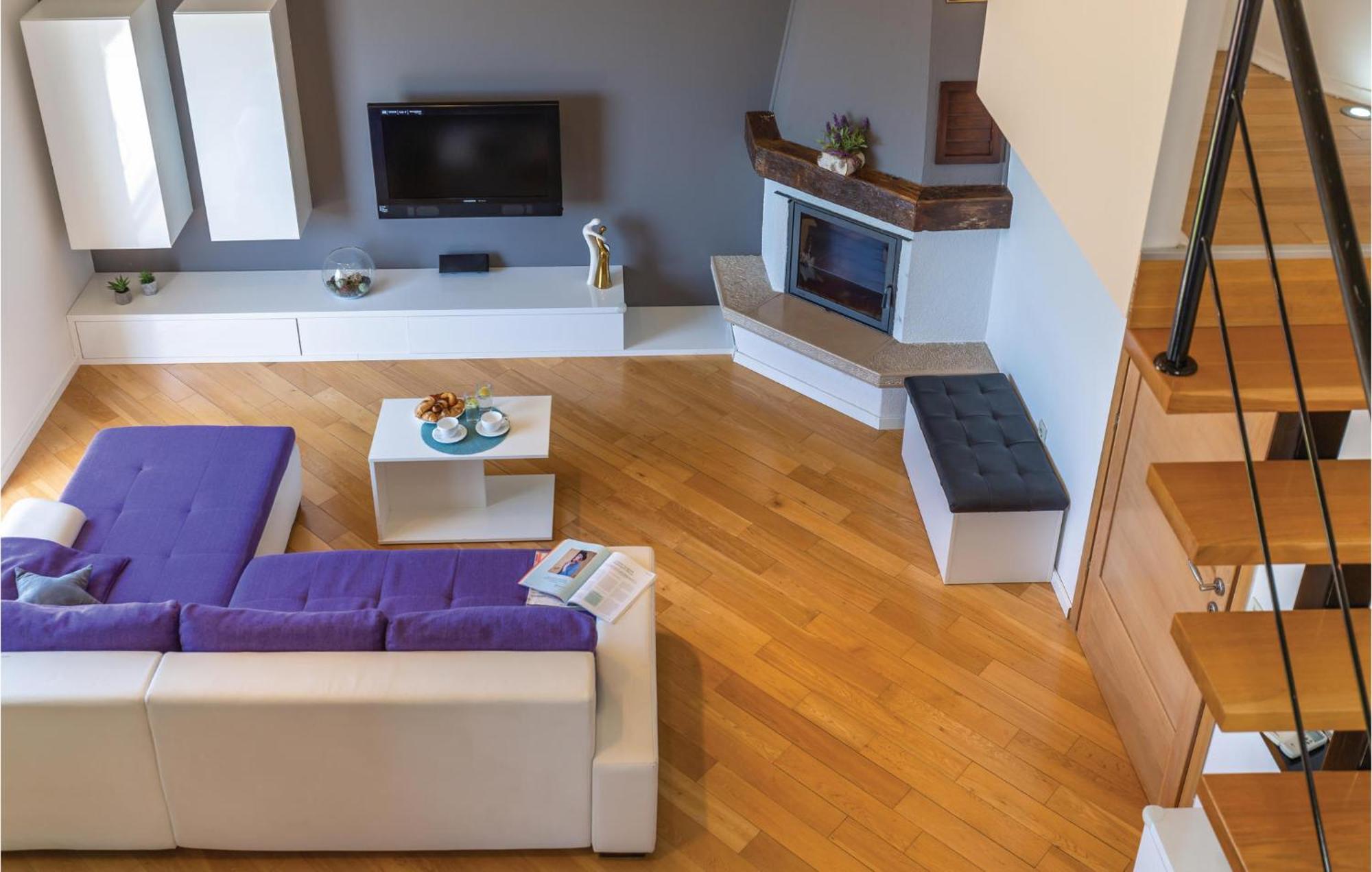 Lovely Apartment In Makarska With Kitchenette Εξωτερικό φωτογραφία