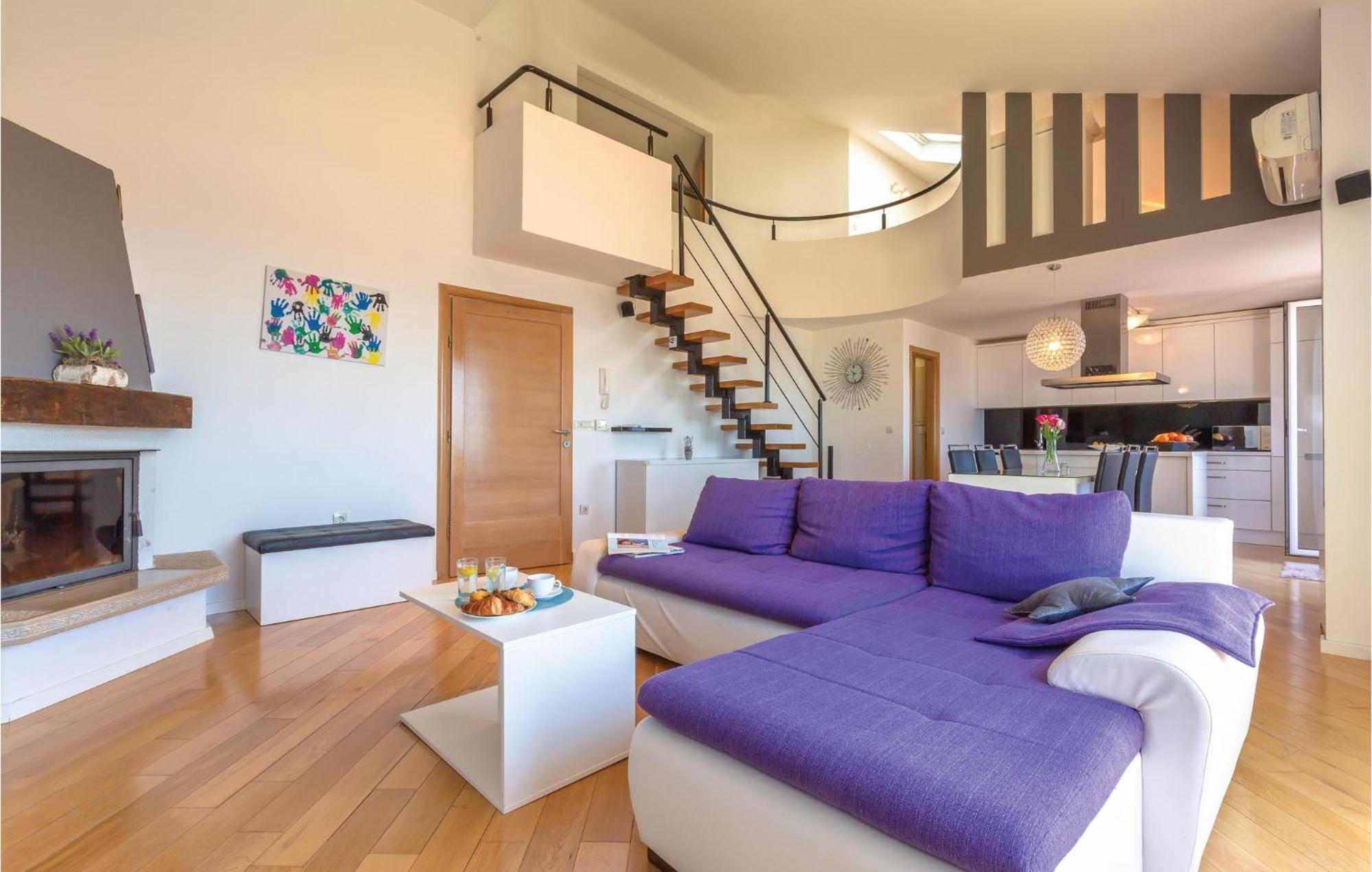 Lovely Apartment In Makarska With Kitchenette Εξωτερικό φωτογραφία