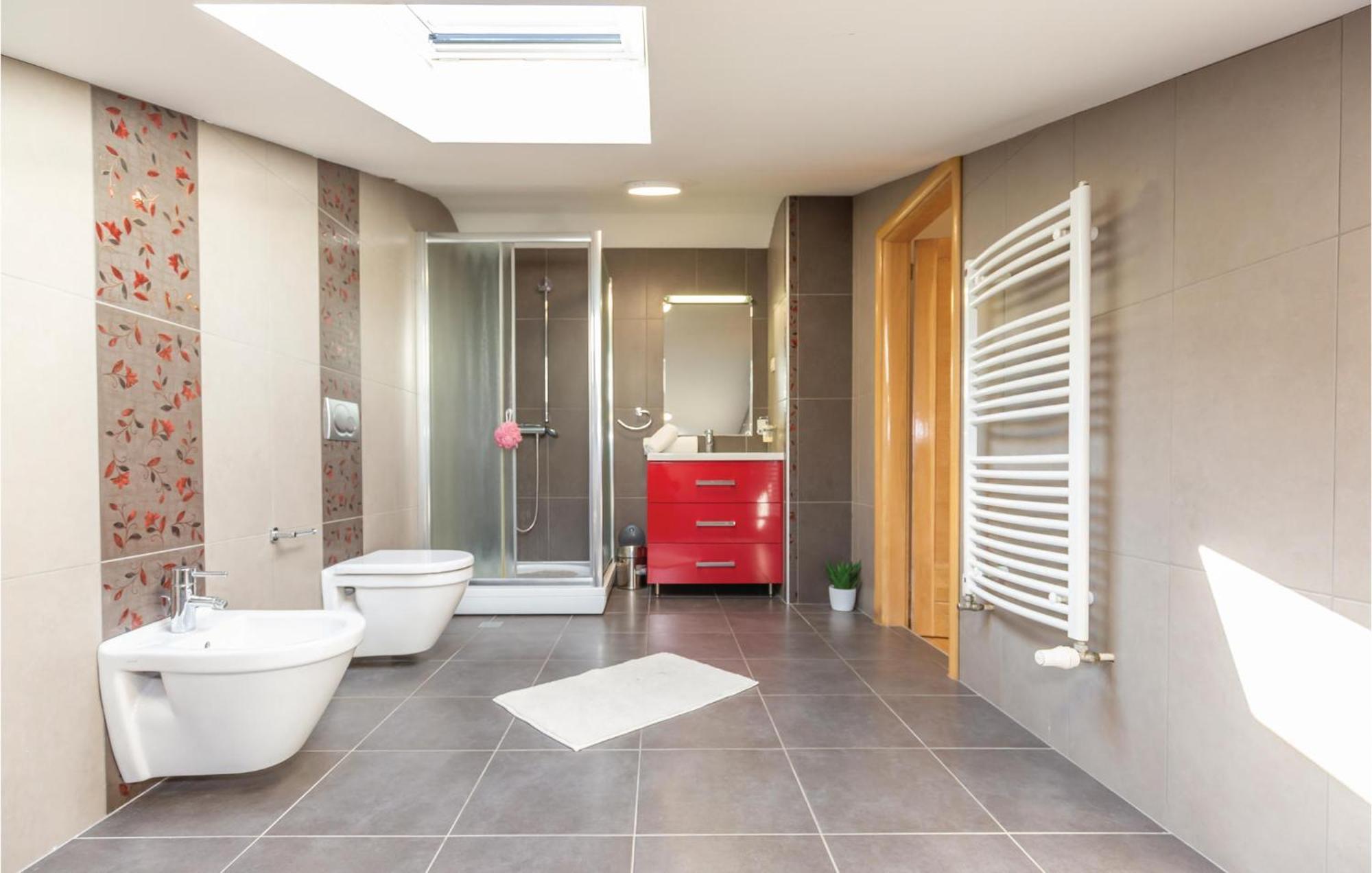 Lovely Apartment In Makarska With Kitchenette Εξωτερικό φωτογραφία
