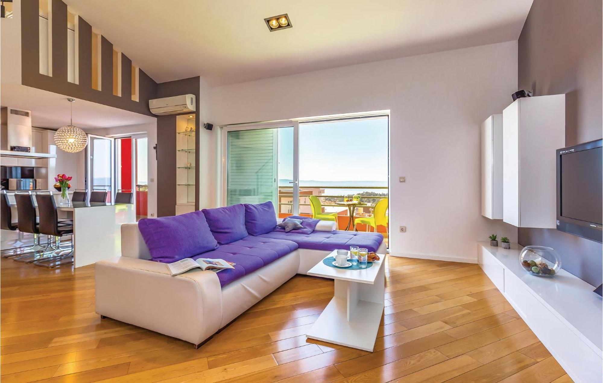 Lovely Apartment In Makarska With Kitchenette Εξωτερικό φωτογραφία